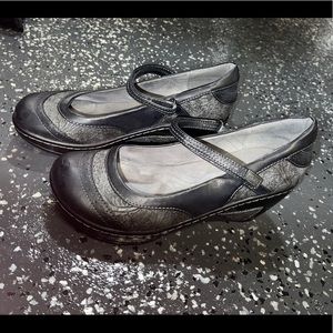 JBU Memory Foam 8.5 Women Shoe